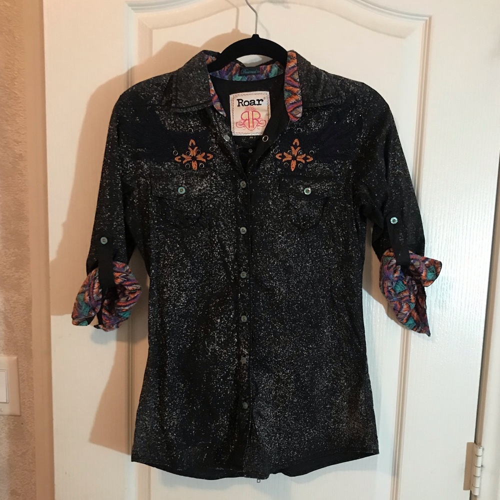 Roar button up shirt from buckle